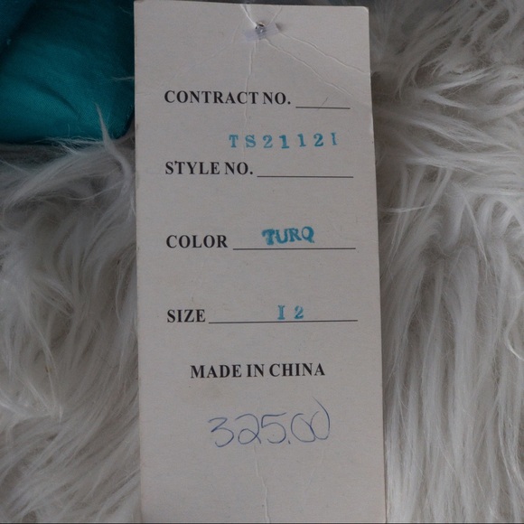 Tony Bowls NWT Dress Size 12 Emerald Green with gorgeous jewelled feature - Picture 10 of 16